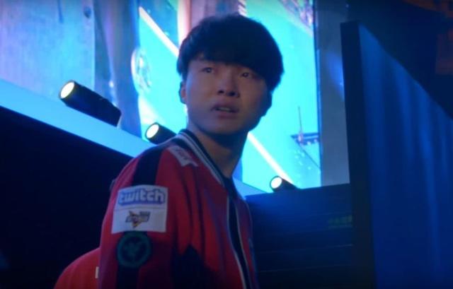 传奇杯 S2： FunPlus Phoenix 的三大核心持续施压，而 Wx 的 Ashe 独自挣扎； Doinb 的团队取得了他们的首场胜利。