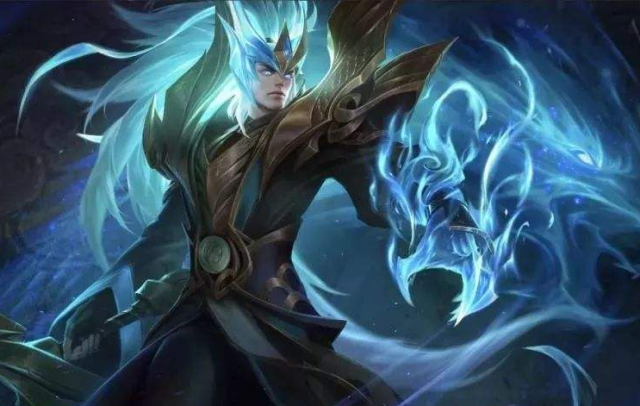 连夺两冠！南京Hero久竞战胜广州TTG 捧起银龙杯！